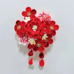 ME-A-25  新品　成人式 振袖 髪飾り花  振袖 つまみ細工  コーム ヘアアクセサリー コサージュ ゴールド 赤 白  / 前撮り 七五三 753 浴衣 袴 入学式 卒業式 結婚式 披露宴 和風 洋風