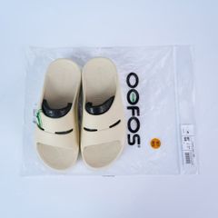 ウーフォス OOFOS ウーフォス OOahh - Black OOFOS ウーフォス OOahh ウーアー リカバリーサンダル スリッパ クッション ストラップサンダル ブランド