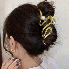 ウェーブヘアクリップ 韓国 バンスクリップ ヘアクリップ おしゃれ メタル クロークリップ 大きめ 大人可愛い 簡単ヘアアレンジ カジュアル ヘアアクセサリー ヘア小物 髪留め 合金 レディース まとめ髪 髪アップ 結婚式 上品 CH2JUSHUI-003