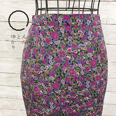 昭和レトロ 花柄 パターン 紫 黒色 タイトスカート