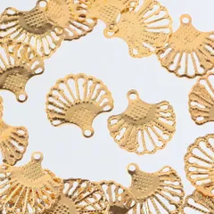 チャーム　パーツ　ゴールド　扇　20個　カン付き　メタルプレート  AP2210