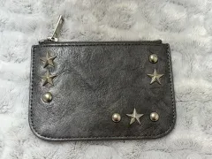 illigo 財布　ウォレット　charcoal STUDDED CROSS WALLET CHARCOAL - illigo | 60% - Asian Fashion