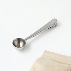 Item thumbnail for item 76d2747d-4b66-4d7b-87c7-3c9e69d09634