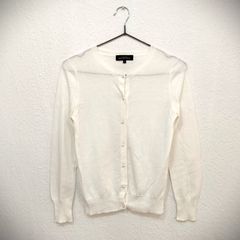 グリーンレーベルリラクシング GREEN LABEL RELAXING ★よりスマートにデイリーからビジネスシーンまで楽しめる★ クールネックパールボタンカーディガン 【38】 M相当 ホワイト 白 【ベーシックながら着回ししやすい汎用性の高いアイテム】