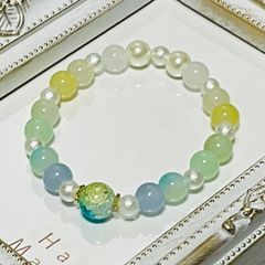 ハンドメイド　ガラスビーズブレスレット