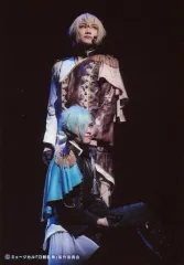 【中古】生写真(男性) 三浦宏規(髭切)・高野洸(膝丸)/ライブフォト・膝上・ライブ衣装・高野しゃがみ・キャラクターショット/Blu-ray＆DVD「ミュージカル『刀剣乱舞』 髭切膝丸 双騎出陣2019 ～SOGA～」公式通販3社予約特典舞台写真セット