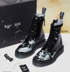 2025年最新】Nine Inch Nails Dr. Martensの人気アイテム - メルカリ