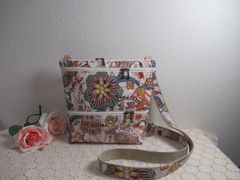 みかりん【新品未使用】Charles&Keith ポーチ袋付き みかりん様専用【新品未使用】Charles&Keith ポーチ袋付き - メルカリ