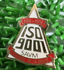 SAVM　ISO9001　ピンバッチ