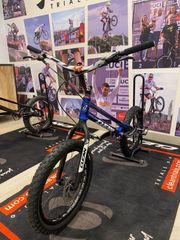 バイクトライアル 完成車 ozonys curve 20 pro - メルカリ