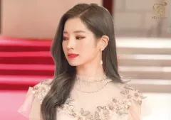 【中古】キャラカード ダヒョン(ドレス/胸上・左向き) ランダムトレーディングカード 「TWICE DOME TOUR 2019 “#Dreamday”」