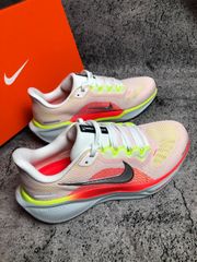 新品未使用 Nike ナイキ Nike Pegasus 41 ローカットカジュアルランニングシューズ FD2722-100