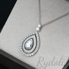 Pt950 2.13ct ペアシェイプ ダイヤネックレス ラボグロウンダイヤモンド IGI鑑定書付き オーダーメイドダイヤネックレス マイクロパヴェ 豪華な取り巻き 上品で華やか ペンダント 存在感抜群 高級感あふれるデザイン レディースジュエリー プラチナ製