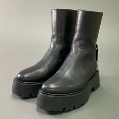 セリーヌ オムの新作厚底ブーツ「バルキー マックス ブーツ