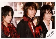 KAT-TUN  亀梨和也　ポスター kat-tun 表紙｜雑誌のFujisan