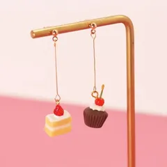 ケーキセットのイヤリング