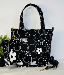 【裁縫ストア・ボヌール】大人かわいい　北欧風　上品な大花柄　ブラック/ホワイト　トートバック　ミニポーチ　ショルダーバッグ　ハンドメイド　ショルダーストラップ付き　ポケットいっぱい　ゴージャス  / №500-578
