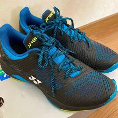 茉　YONEX テニスシューズ 黒/青 ◇中古◇YONEX テニスシューズ 青/黒 22.5cm - メルカリ