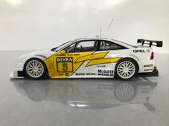 1/64メルセデスベンツハイスピードレーシングカートランスポーターと