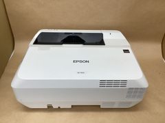 ランプ使用325時間 エプソン ビジネスプロジェクター EB-700U 4000ルーメン HDMI D-SUB HDMIケーブル USB-Bケーブル リモコン