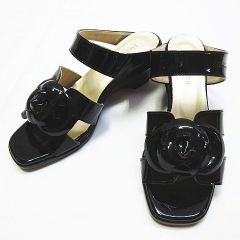 極美品 ヒルズアヴェニュー HILLS AVENUE カメリア エナメル サンダル ミュール 太ヒール フラワーモチーフ ブラック 黒 23cm シューズ レディース D198LF