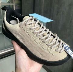 男女兼用 新品　KEEN Jasperキーン　アウトドア　ジャスパーロックス　エスピー　スニーカー#わふうひゃっぽうばこ