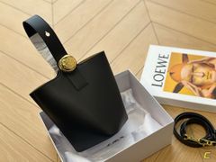 ロエベ LOEWE ペブルバケットバッグミニ