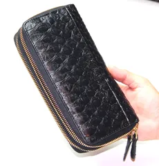 《期間限定SALE》《送料無料＆税込価格》《新品未使用》《数量限定》《特別価格》RED CROW -レッドクロウ-！本パイソンレザー！蛇革！大判ウロコ！大容量収納モデル！ダブルファスナー式！男女兼用！ラウンドファスナーロングウォレット　3226　BK