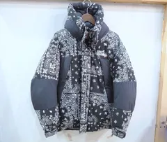 【極美品】ファーストダウン　リバーシブル　刺繍　ダウンベスト　ペイズリー 極美品】ファーストダウン リバーシブル 刺繍 ダウンベスト