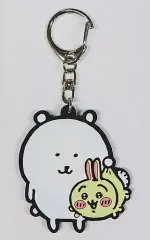 【中古】雑貨 くま抱っこ(うさぎと) 「自分ツッコミくま×ちいかわ なんか小さくてかわいいやつ ナガノマーケット ラバーキーホルダー」 ナガノマーケット店頭限定