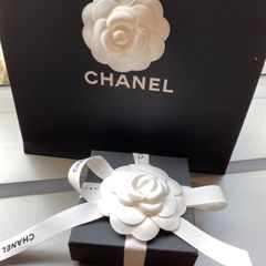 グッチ小物入れ スターアイ ラウンド アッシュトレイ ポーセリン ホワイト グッチ小物入れ スターアイ ラウンド アッシュトレイ ポーセリン