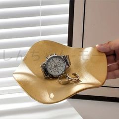 Item thumbnail for item f0bec5d2-46d9-4d19-b9c4-ab7c3a87a311