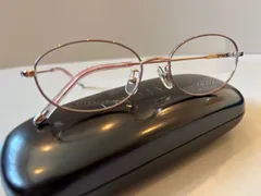【店頭引き上げ品】INDIVI　インディヴィ　メガネフレーム＆ケース　未使用品です。個性　美品　アイウェア　ハードケース オーバル　ピンク
