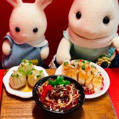 515 四川料理セット（辛いラーメン　小籠包　よだれ鶏）⭐️ミニチュアフード　ドールハウス　リカちゃん　シルバニア　樹脂粘土　ミニチュア　ねんどろいど　ブライス　フィギュア　フェイクフード