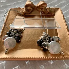 特別価格♡ 大人可愛いビーズ&人工パールが揺れるフープピアス　春　入園式　入学式　卒園式　卒業式