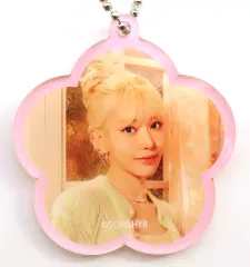 【中古】キーホルダー サクラ アクリルキーホルダー 「LE SSERAFIM SPECIAL CAFE 2024 ‘Nostalgic Moments’」