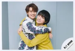 【中古】生写真(ジャニーズ) Aぇ! group/小島健・福本大晴/横型・上半身/「西からAぇ!風吹いてます!～おてんと様も見てくれてますねん LIVE2022～」グッズオフショット/公式生写真