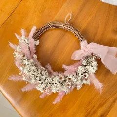 ピンクリボンの春待ちリース