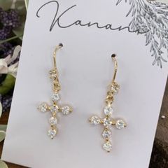 お値下げ中☆クロスシルバーピアス☆ゴールド☆Silver☆ホワイトデープレゼントパーティーにも