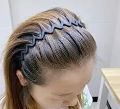 カチューシャ くし付ヘッドバンド ヘアカチューシャ 髪留め ヘアバンド コーム付き メンズ レディース兼用 痛くない ヘアアレンジ 太め (黒, 波) [黒] [波]