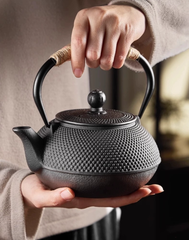 鉄製 茶器  急須 おしゃれ 鉄瓶 やかん 直火 ティーポット 900ml