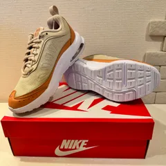 ウィメンズ　ナイキ エア マックス AP スニーカー  キャメルカラー