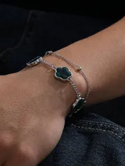 ジュエリー メンズ ブレスレット 1個 シンプル ラッキー グリーン 5枚クローバーペンダント メンズブレスレット、デイリーウェアに適し、誕生日プレゼント (1層目のビーズ数はランダム、ギフトボックス付属なし)