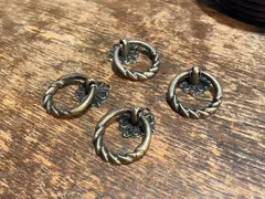 アンティーク調 引き出しつまみ 取っ手 4個セット 吊り輪 リング 輪っか ハンドメイド DIY チェスト タンス 箪笥 ノブ 持ち手 ハンドル 家具 自作 リメイク インテリア フレンチ ビンテージ ヴィンテージ 昭和レトロ アクセサリー 小ねじ付き -b7