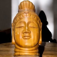 木彫り 佛面 仏面 飾り面 壁掛け 木彫 彫刻 縦約32cm×横約17.5cm×奥行約11cm