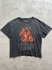 "STRANGER THINGS" T-shirt