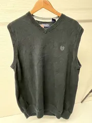【CHAPS】ラインデザイン Vネック ニットベスト 黒 月桂樹刺繍 L相当のサムネイル