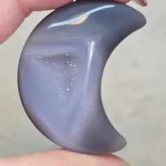 ②アゲートジオード✨お月さま✨カービング✨