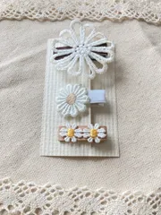 ベビー&キッズ　お花ヘアクリップ　3点セット