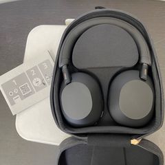 SONY ソニー　ワイヤレスノイズキャンセリングステレオヘッドセット　WH-1000XM5 　ブラック　本体